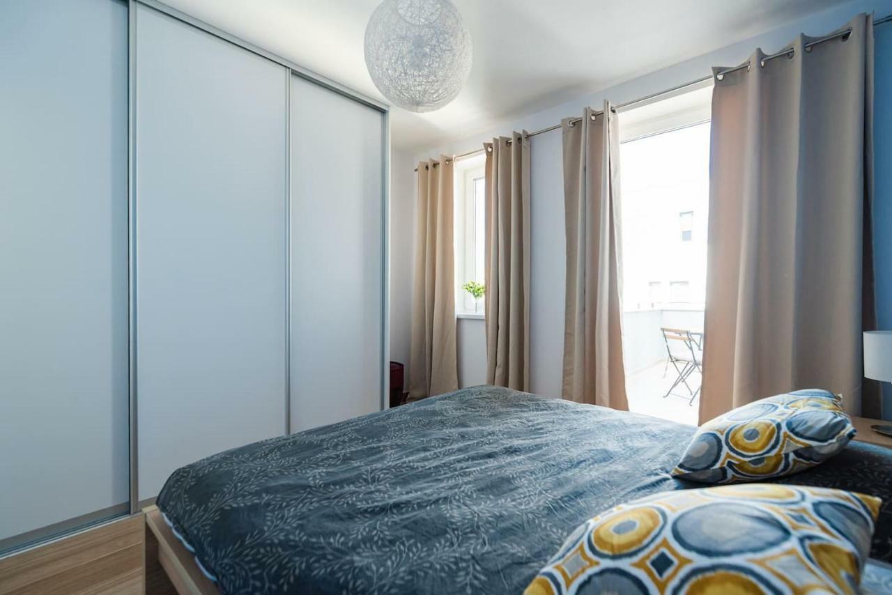 Private 5 Star 3 Room Flat And In-Door Pkg Нитра Экстерьер фото